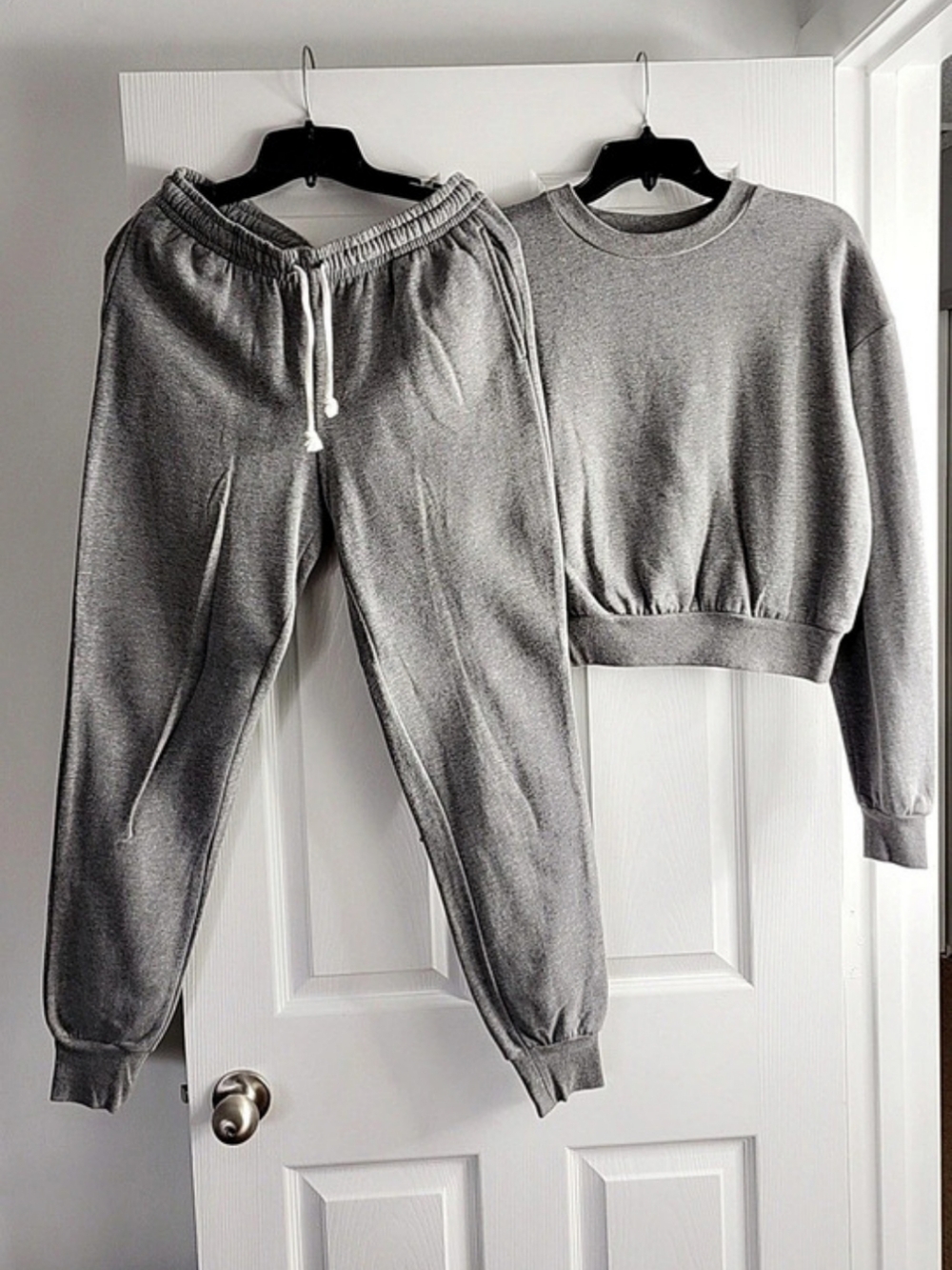 Wild Fable Gray Cropped Sweatshirt Jogger Set Size Medium